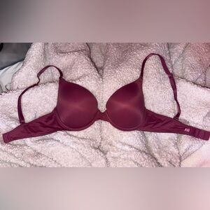 PINK Victoria’s Secret Maroon T-Shirt Bra 32C